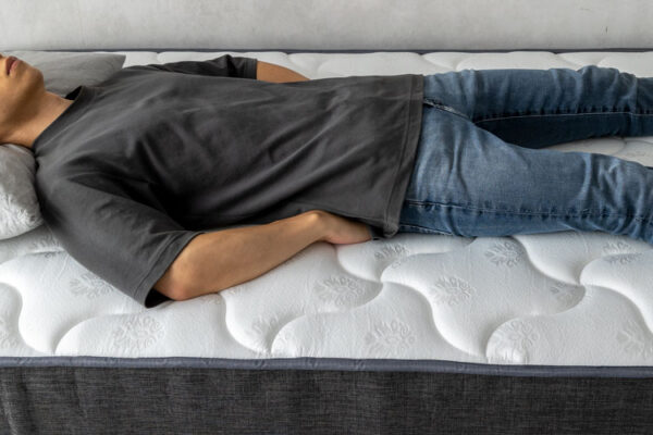 【専門家レビュー】Inofia（イノフィア）クラシックマットレスの寝心地と特徴を徹底解説 ｜ ベッドおすすめランキング2023 | コスパ抜群