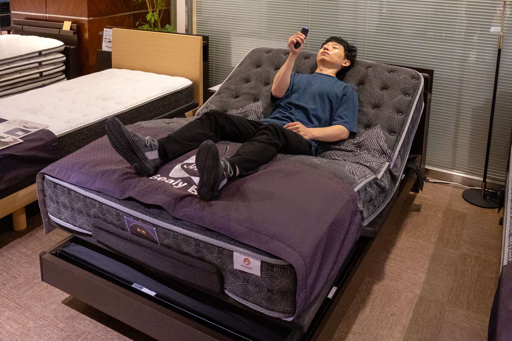 電動ベッドフレーム