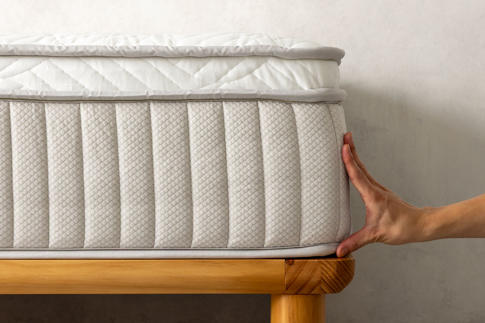 マットレスの厚さ