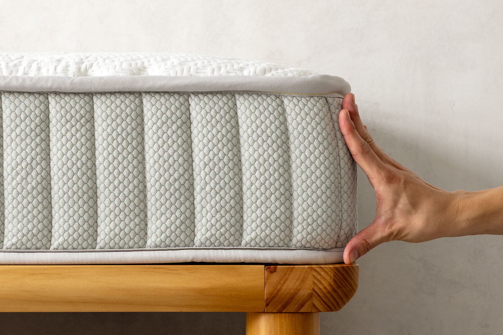 マットレスの厚さ