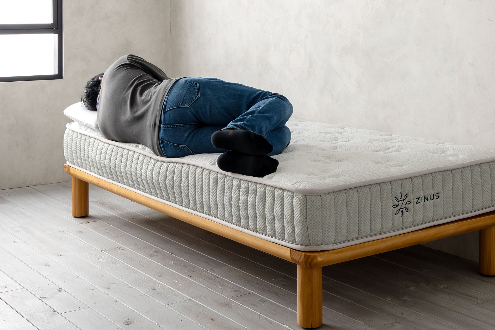 寝姿勢での沈み込み