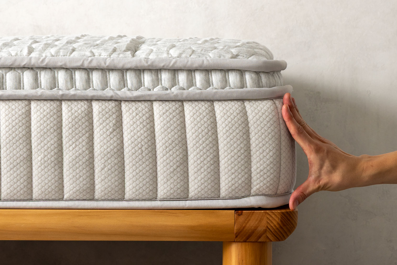 マットレスの厚さ