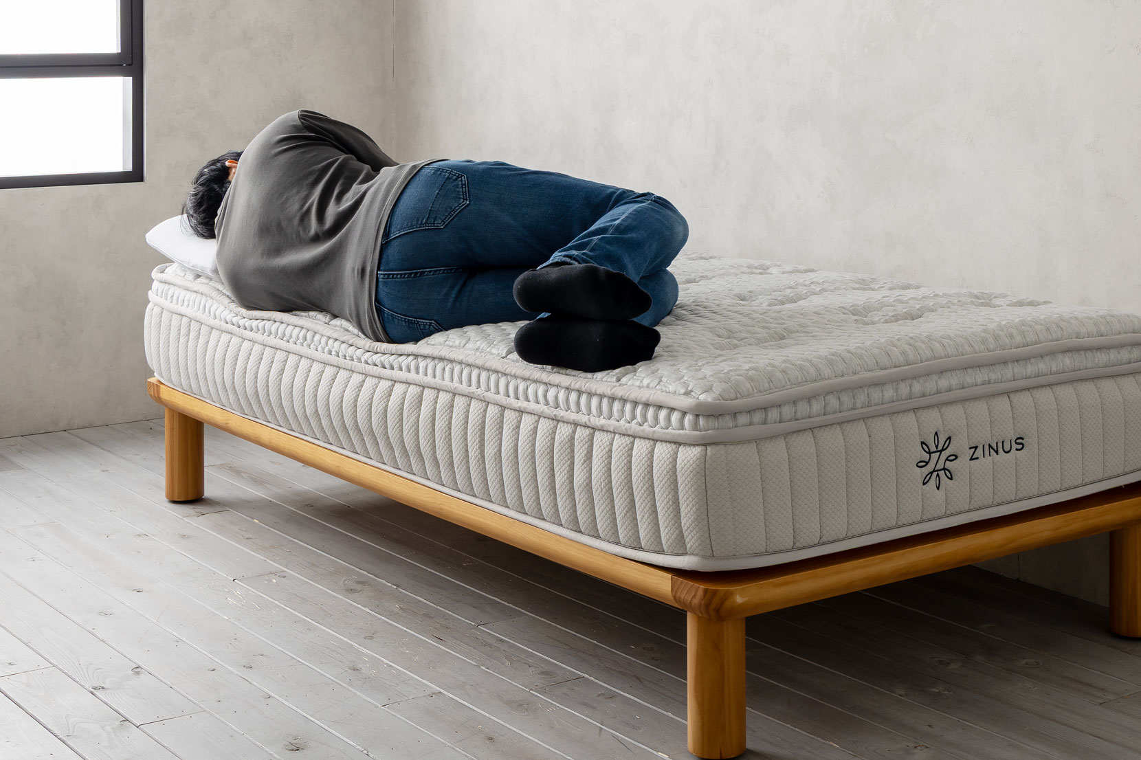 寝姿勢での沈み込み