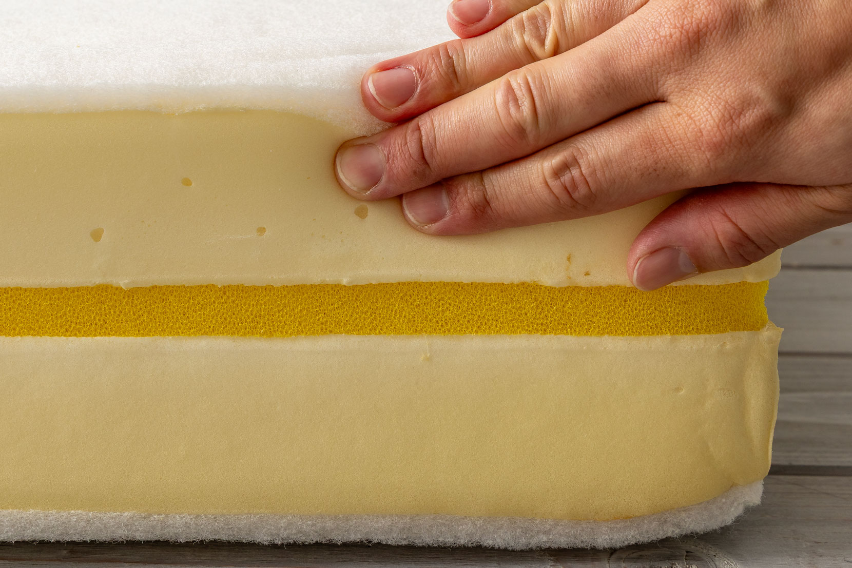 モールドウレタン