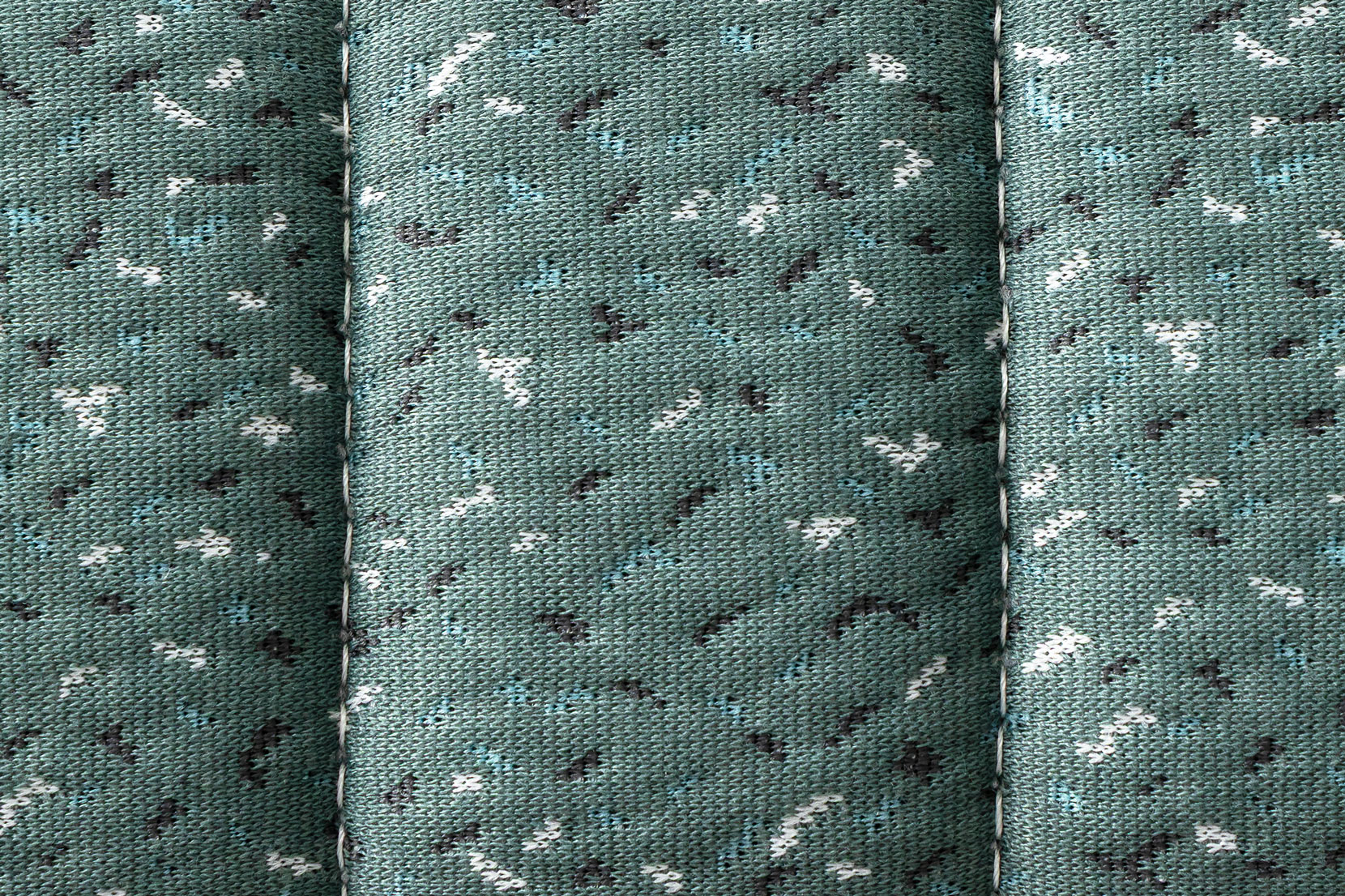 側面生地のアップ