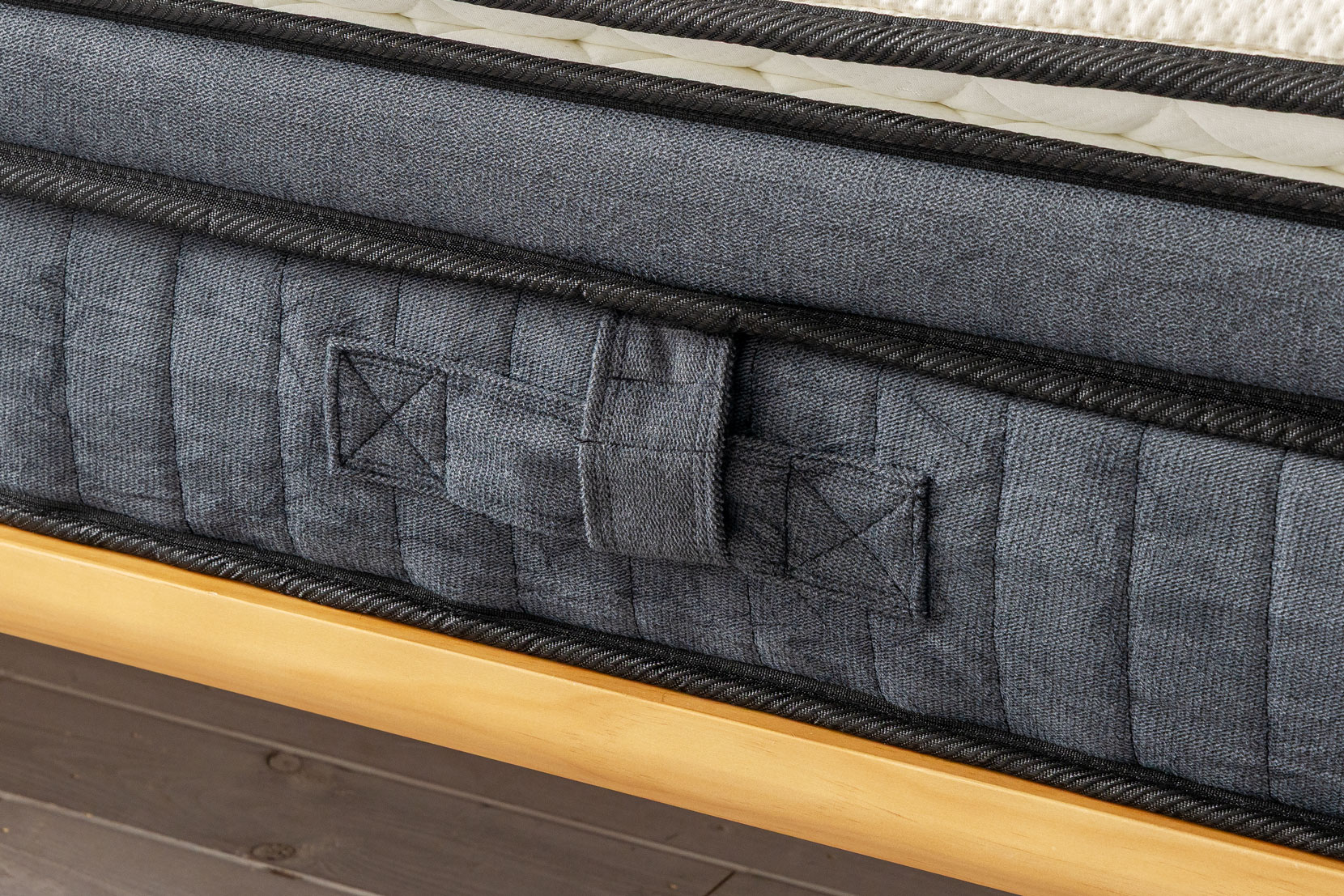 マジックテープで固定