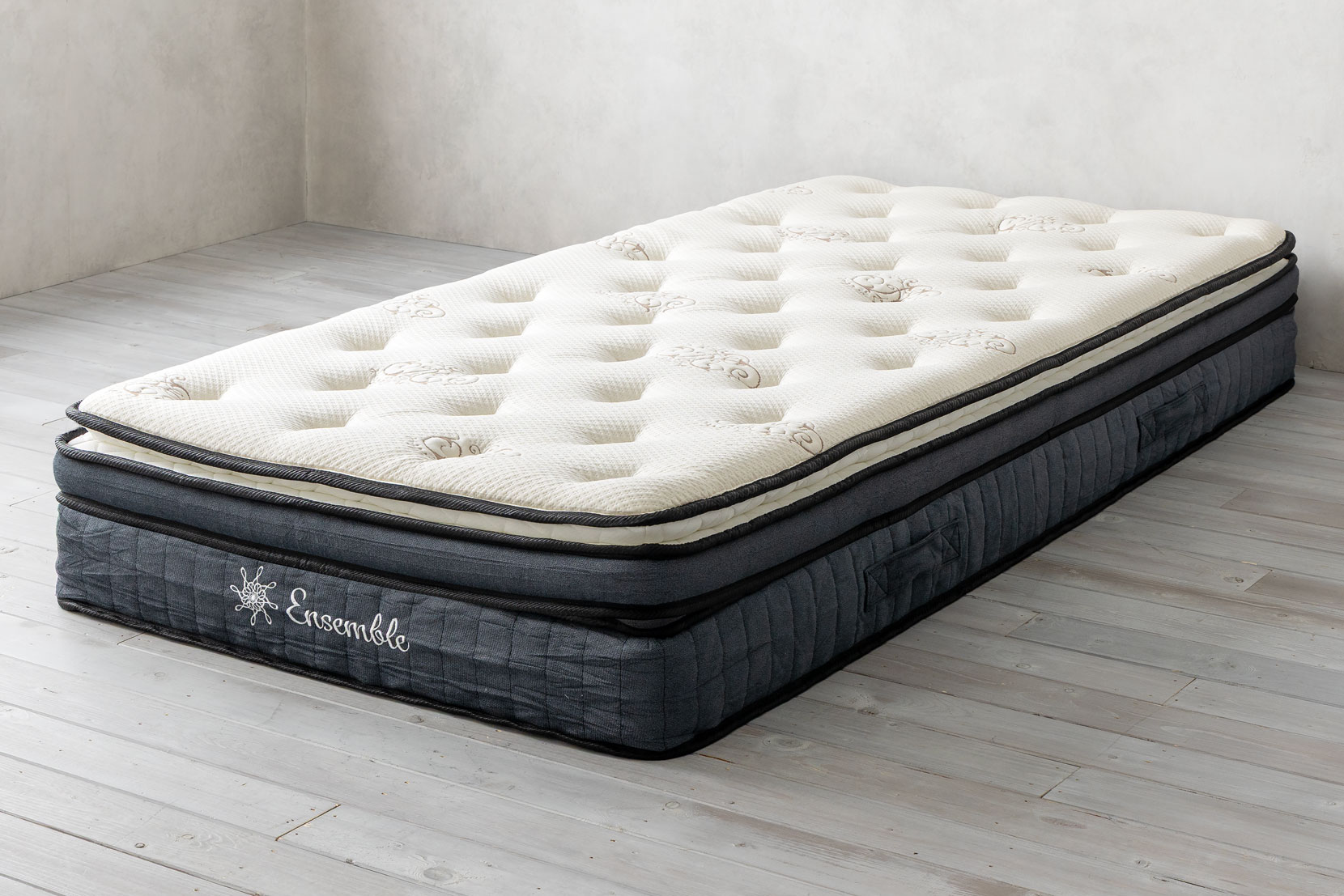 開封直後のアンサンブルマットレス（低反発タイプ）