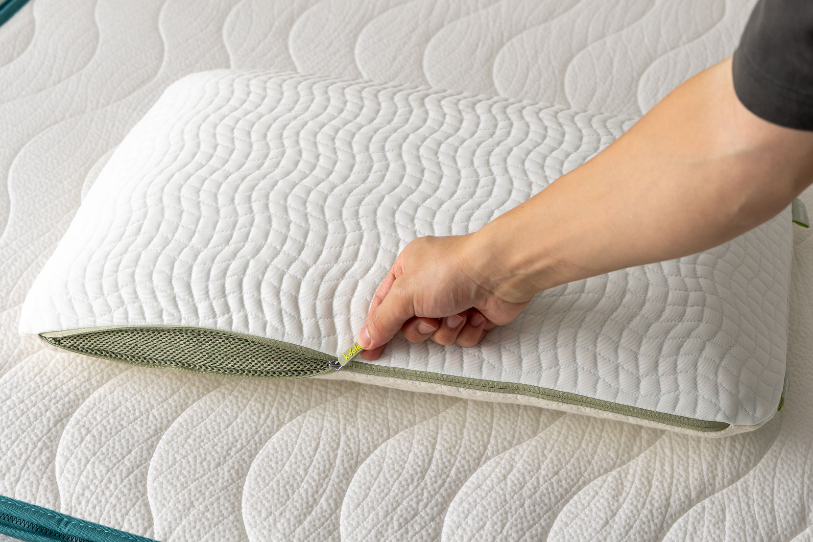 ファスナーの開け閉め