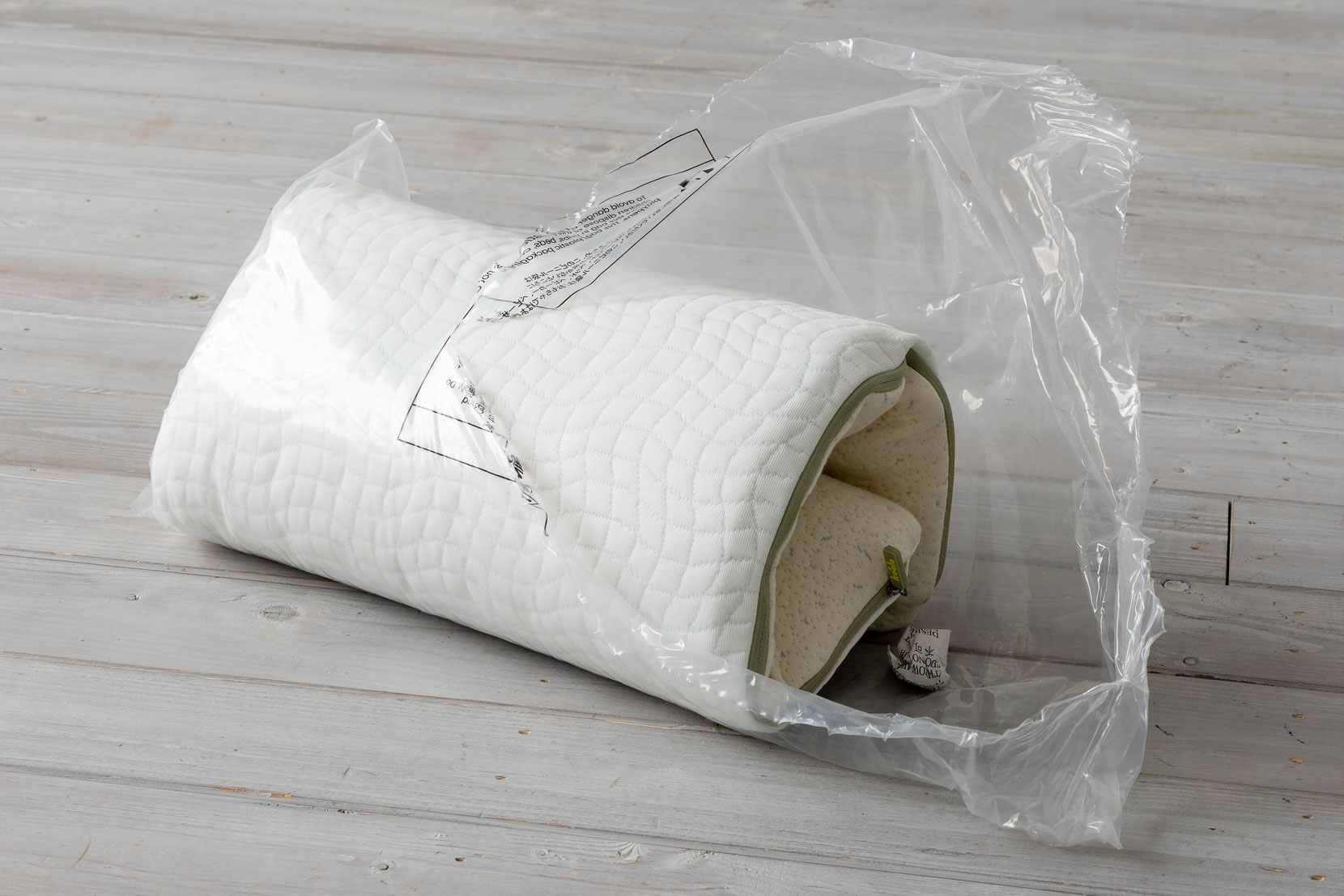 手でちぎって開封