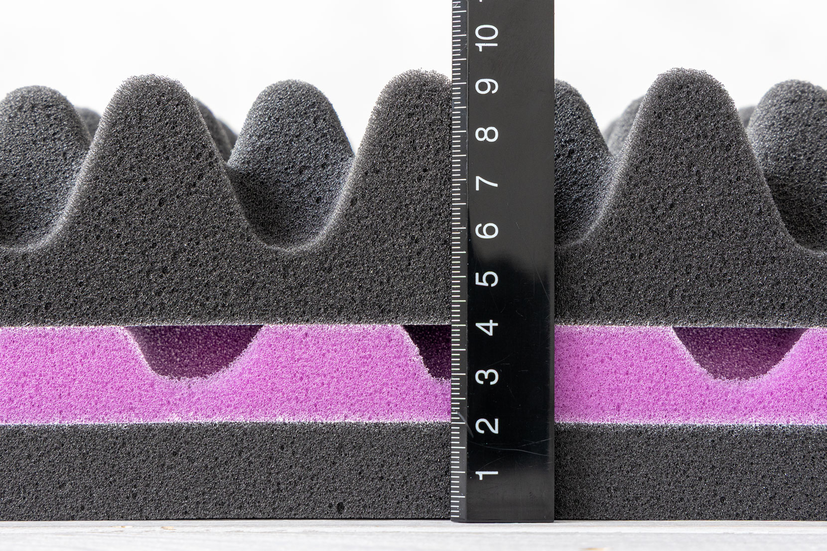 ウレタンフォームの厚さ