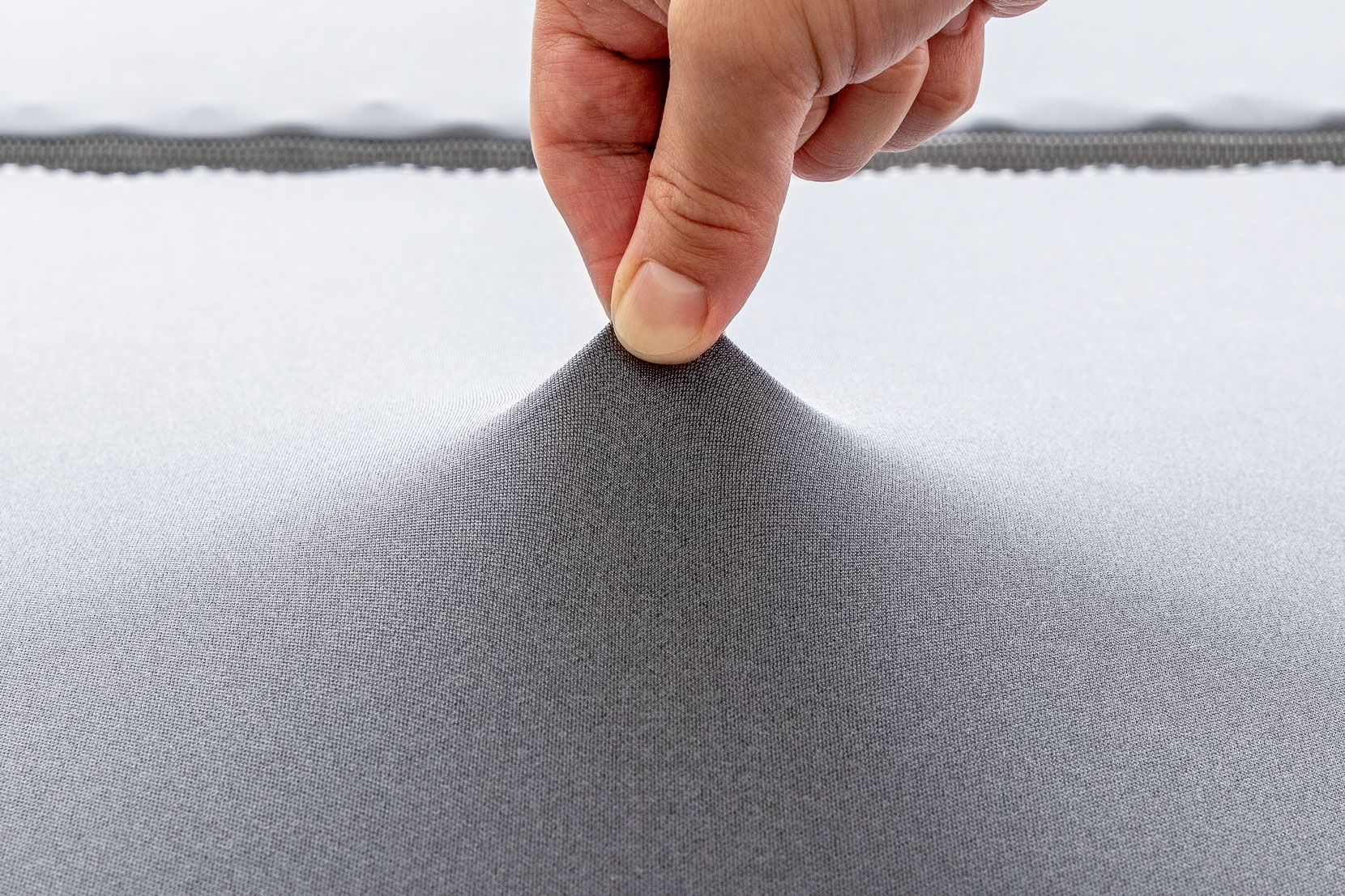 カバーの伸縮性